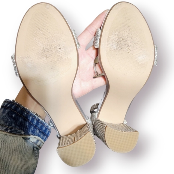 Steve Madden "Carrson" Silver Rhinestone Heels. - Picture 7 of 7